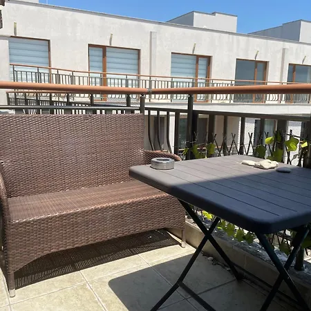 Diamond Sarafovo Lägenhetshotell Burgas