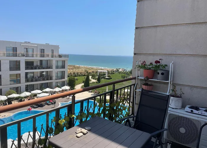 Апартхотел Diamond Sarafovo 3*