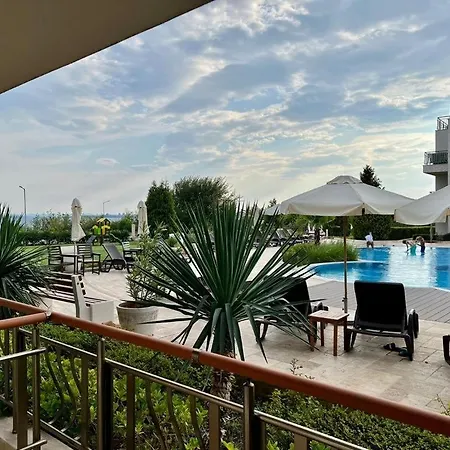 Diamond Sarafovo 아파트호텔 부르가스